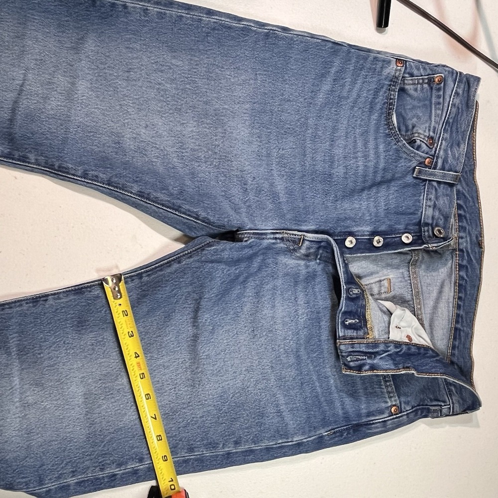 Levi's 501 Jeans Men's 34x29 Blue Denim Straight Leg Button Fly EUC - Picture 4 of 9
